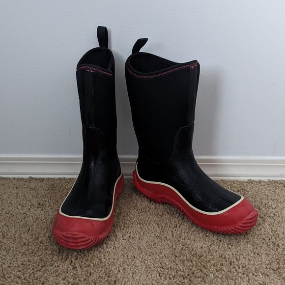 The Original Muck Boot Company - Black & Red Hale Rain Boot - Size 4 - Picture 2 of 7